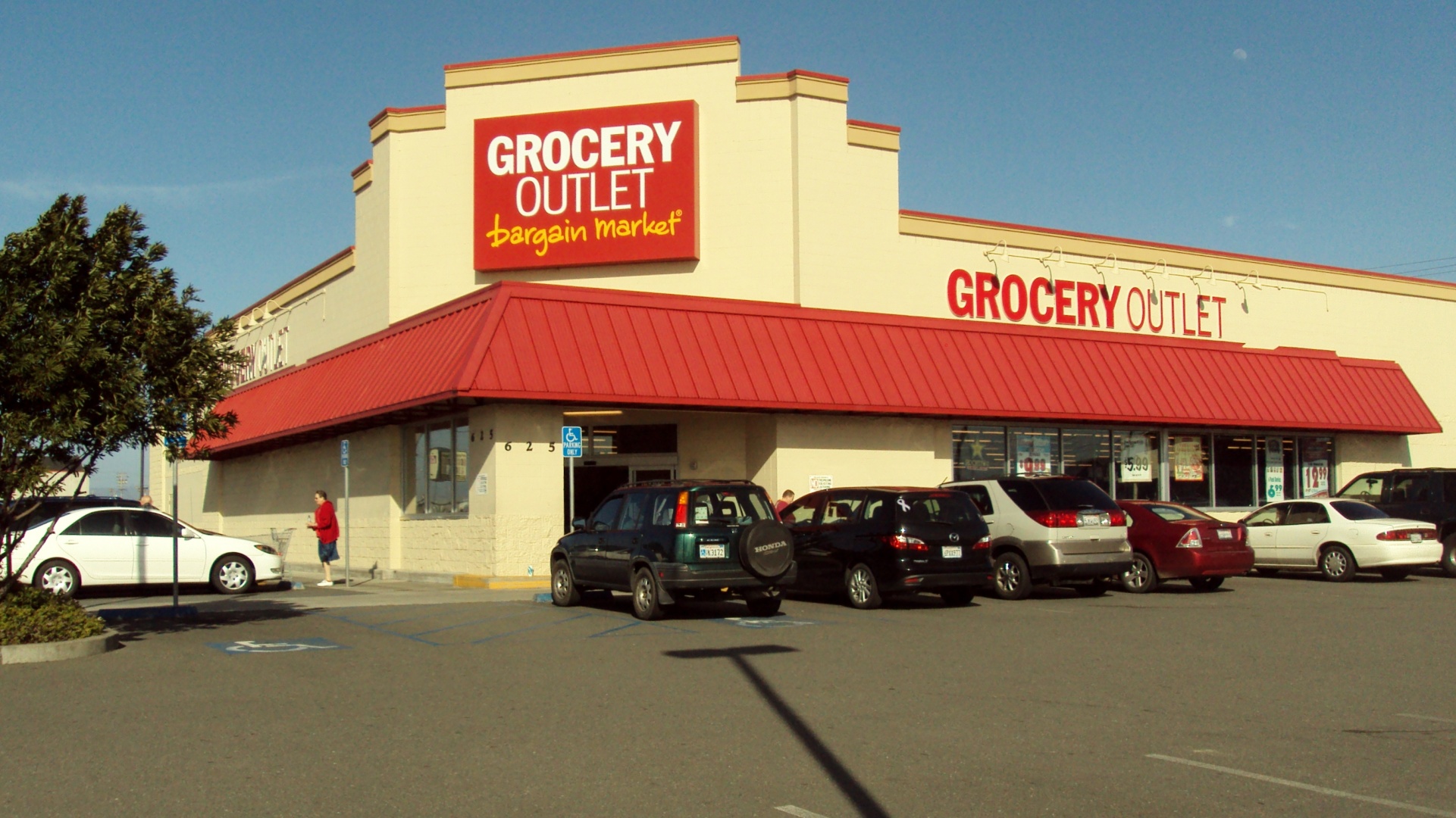 Eureka - Grocery Outlet - Read Investments | Real Estate Development